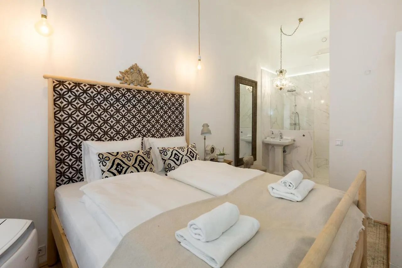 Bohemian Dream Home In The Absolute Center W 2Br/2Bt Budapest 0*,  Hungary