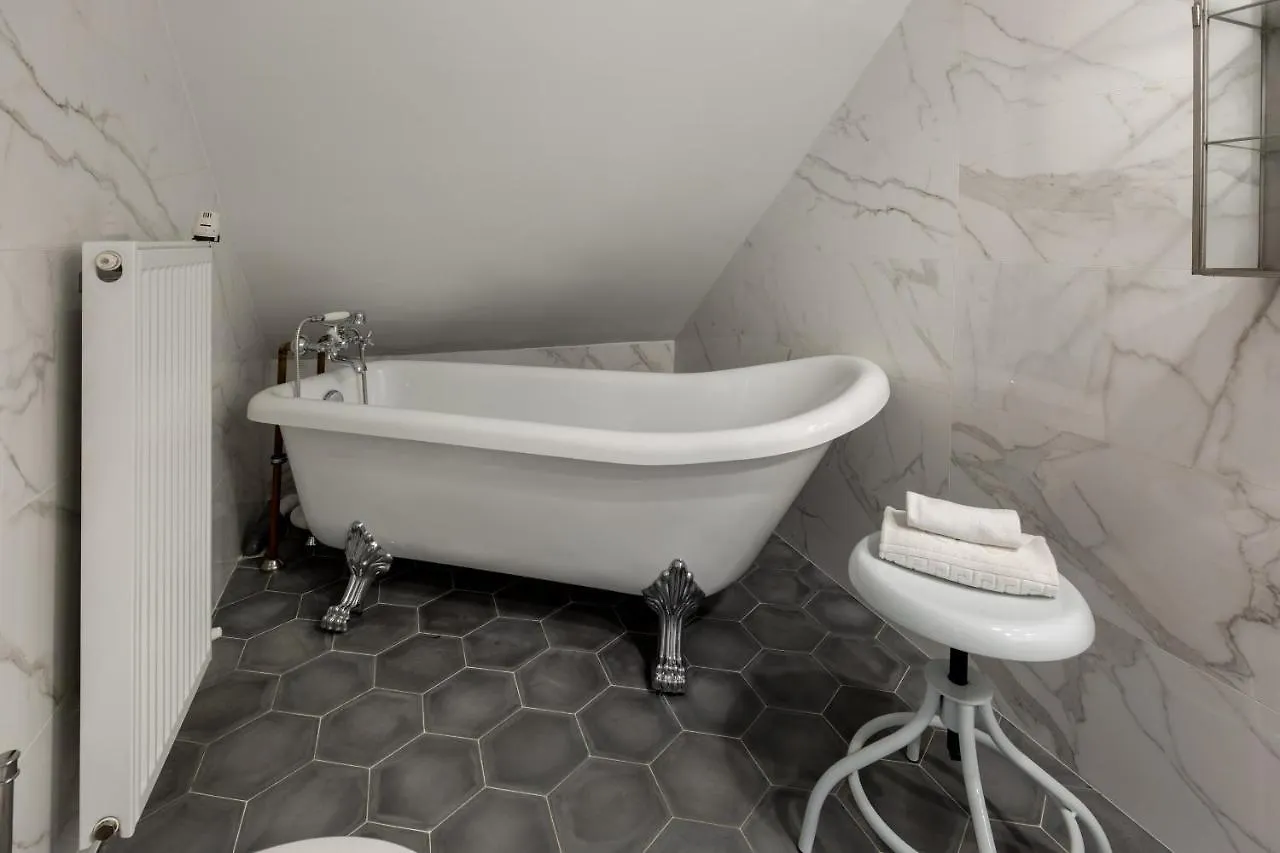 Bohemian Dream Home In The Absolute Center W 2Br/2Bt Budapest Apartment
